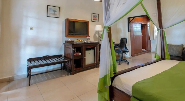 Номер Deluxe с балконом Курортный отель Muthu Lake Naivasha Country Club, Naivasha