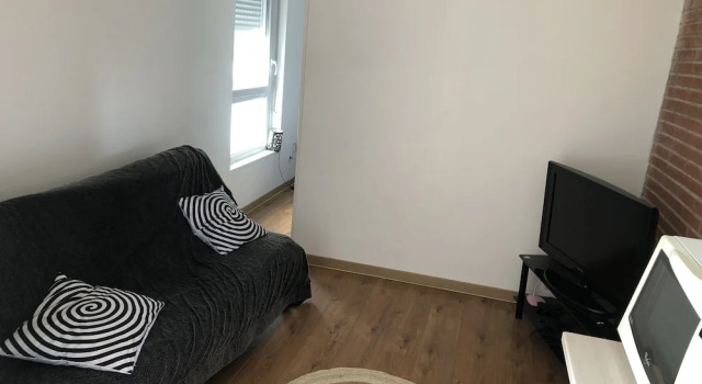 Montmirail loca, Book Hotel Hotels in Aussonne with Parking, Parking