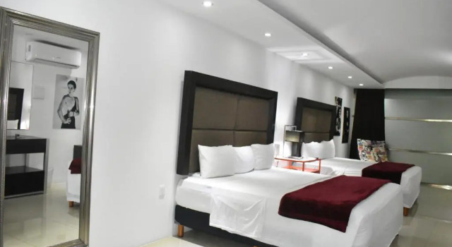 Четырёхместный номер Standard Spazio Boutique Hotel