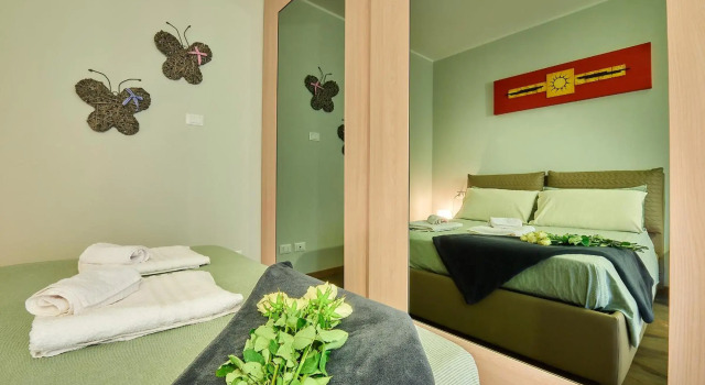 Il SOLE HOUSE, Book Hotel Hotels in Como with a Pool, Swimming Pool