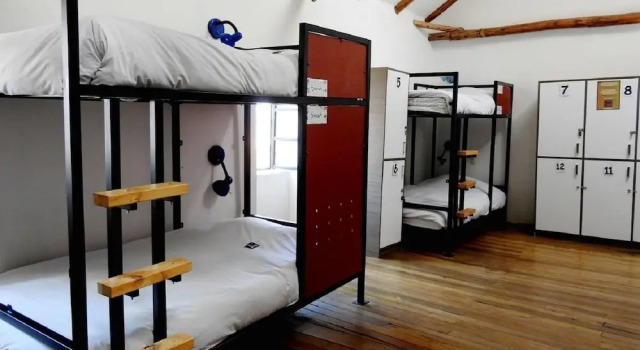 Cama en dormitorio compartido Intro Hostels Cusco