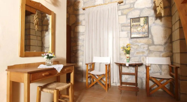 Коттедж Gerolakos Country Houses