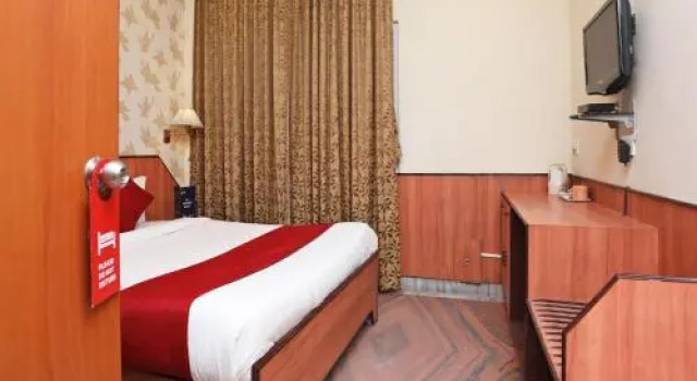 OYO Premium 059 Bishtupur, Book Hotel Bistupur 