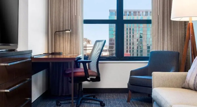 Четырёхместный люкс Residence Inn by Marriott Tempe Downtown/University