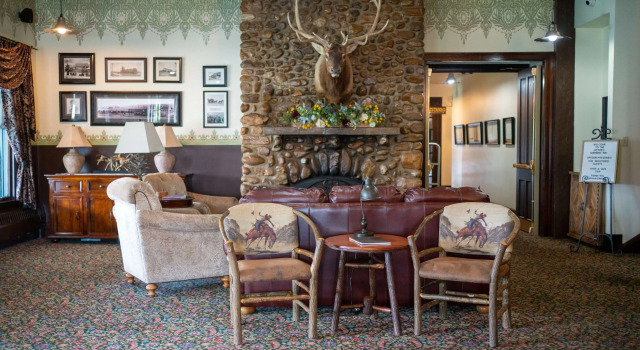 Sheridan Inn, B/W Signature Collection