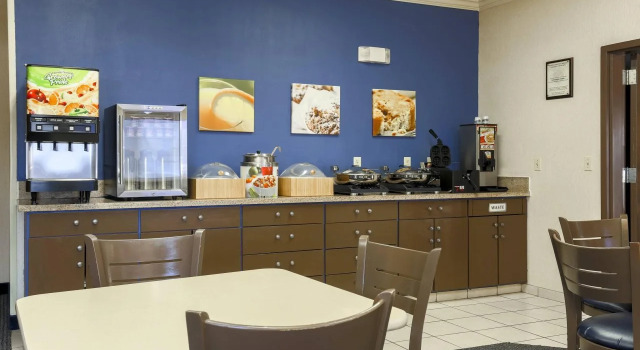 Fairfield Inn by Marriott Tracy, Book Hotel Hoteller i Tracy med morgenmad, Morgenmad