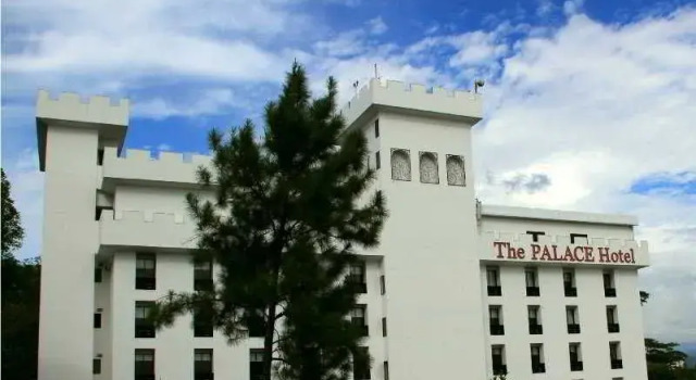 The Palace Hotel Kota Kinabalu, Buchen Sie Hotel Kota Kinabalu 