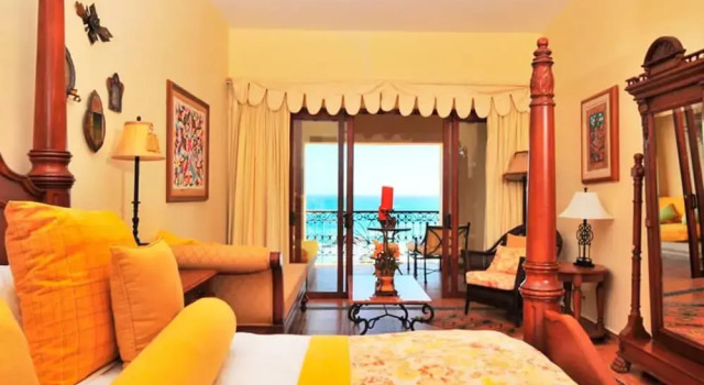 Confortable Family Suite 2BD Cabo San Lucas, Забронировать Отель Отели Южной Нижней Калифорнии с парковкой, Парковка