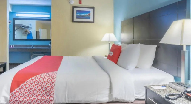 Номер Premium OYO Hotel Knoxville TN Cedar Bluff I-40