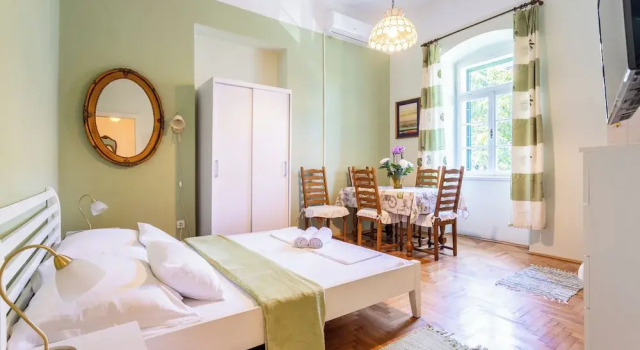 Traditional apartment Bacvice, 3 min walk to the beach, Забронировать Апартаменты/квартира Апартаменты Сплита, Апартаменты/квартира