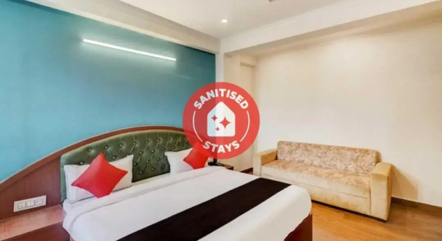 OYO 92328 Admi Suites