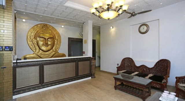 OYO 9476 Hotel Mittal, Забронировать Отель Отели штата Раджастхана с парковкой, Парковка