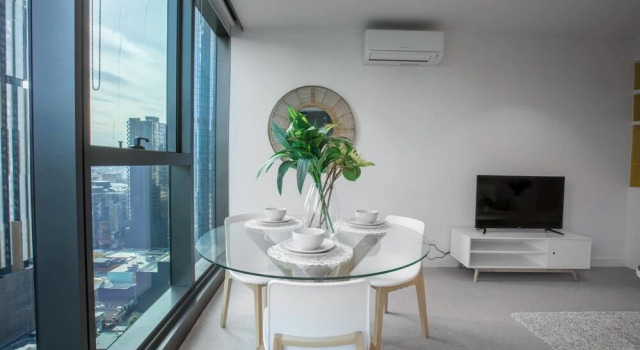 42 Blue Muses, Забронировать Отель Мельбурн Melbourne Region, рядом с Верховный суд Виктории