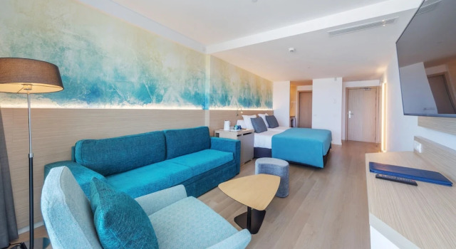 Полулюкс Superior с балконом и с видом на море Aparthotel Fontanellas Playa