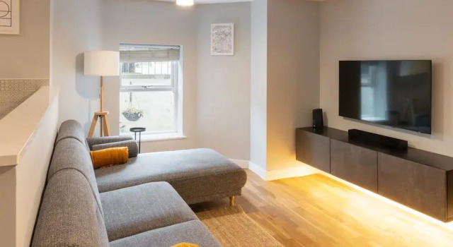 Апартаменты Host Stay Burton Road