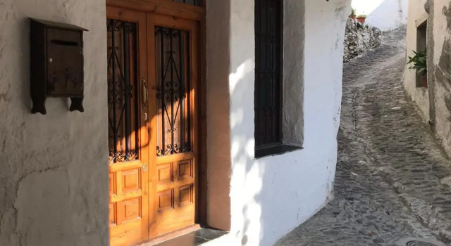 Casa M'Guire, Reservar Hotel Pampaneira La Alpujarra