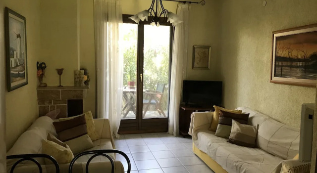 Beachside House, Book Hotel Siviri 