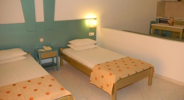 Студия с видом на бассейн Trianta Hotel Apartments
