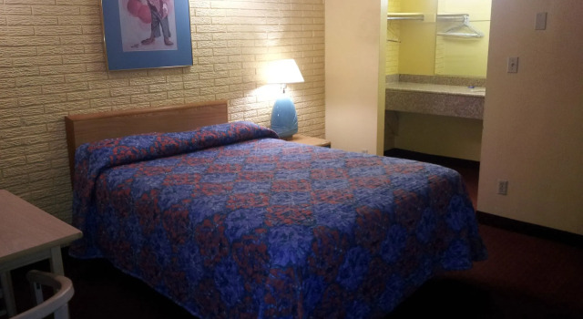 Economy Inn