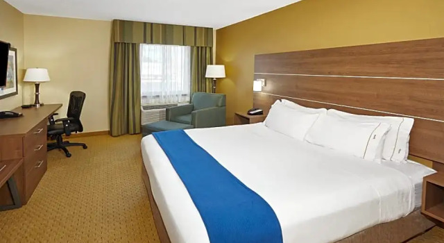 Двухместный люкс c 1 комнатой Holiday Inn Express Sheboygan-Kohler by IHG