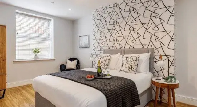 Stunning & Spacious 1-Bed Apt w/ Free Gym & PKG