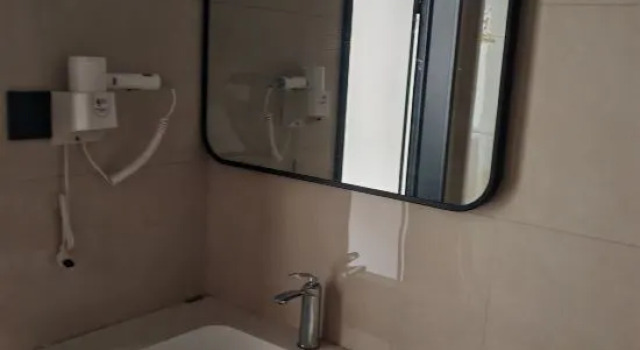 Baiyi Chain Hotel, Boek Hotel Harbin Heilongjiang