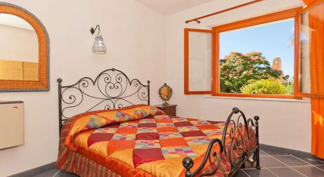 Holiday Home in Trapani With Sea View & Pool, Rezerwuj Hotel Hotele w Valderice z basenem, Basen
