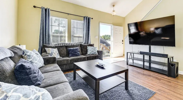 Апартаменты 4 Mi to Fsu: Pet-friendly Townhome