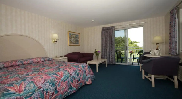 Полулюкс с балконом Winnapaug Inn