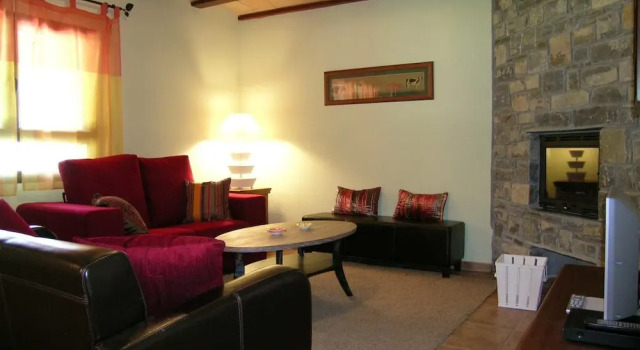 CR Urmo-Ordesa-Laspuña, Book Apartment Hotels in Aragon with Parking, Parking