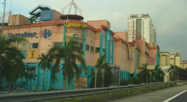 Own Private Jucuzzi POOL inside Sri Petaling Hse