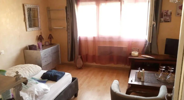 Chez Christine, Забронировать Отель Отели Роде с парковкой, рядом с Галерея Sainte-Catherine, Парковка
