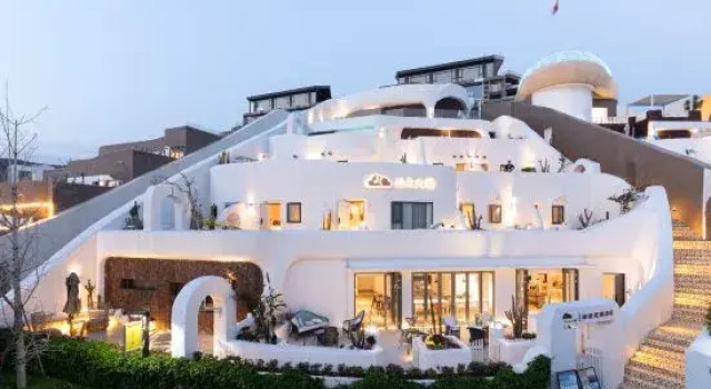 Sound on the Clouds Hotel Santorini, Dali