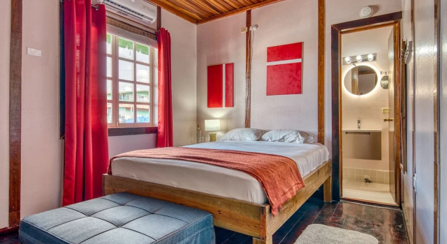 Camera Comfort Lula's Bed & Breakfast