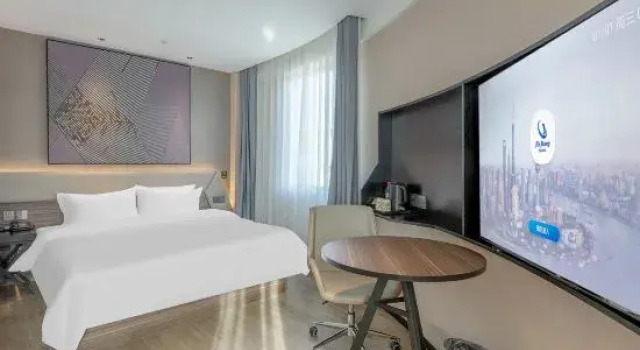 IU Hotel (Shijiazhuang Yucheng Liangcun Branch), Book Hotel Shijiazhuang Hebei