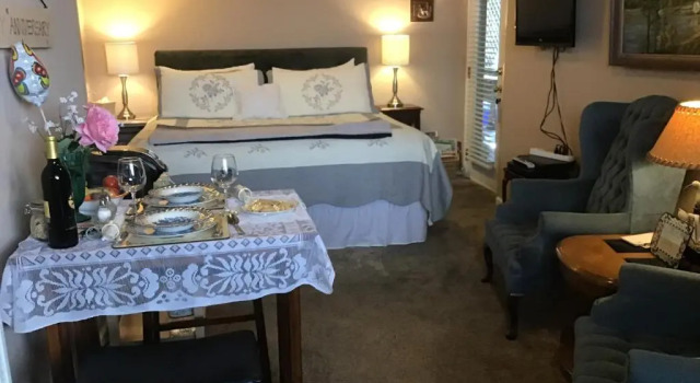 Her Castle Bed and Breakfast