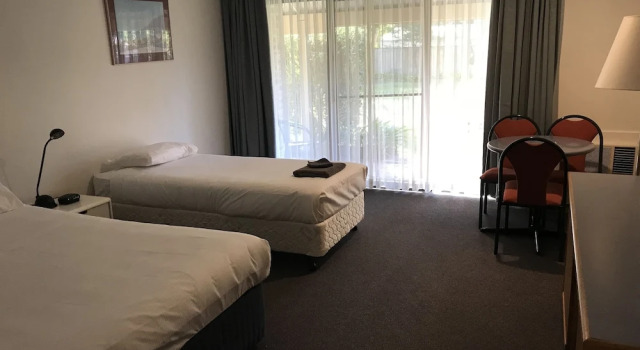 Tea Gardens Club Inn Motel, Foglalás Motel Tea Gardens Port Stephens