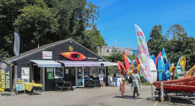 Kulübe 5 Esplanade