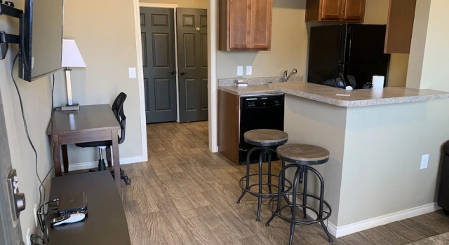 Люкс Eagles Den Suites Andrews a Travelodge by Wyndham