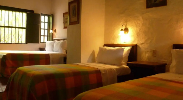 Полулюкс Hotel Mision Santa Barbara