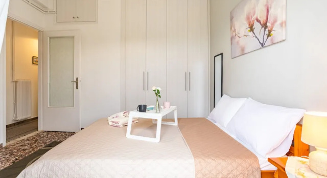 Seaside Family Haven - Avia's Spacious Getaway
