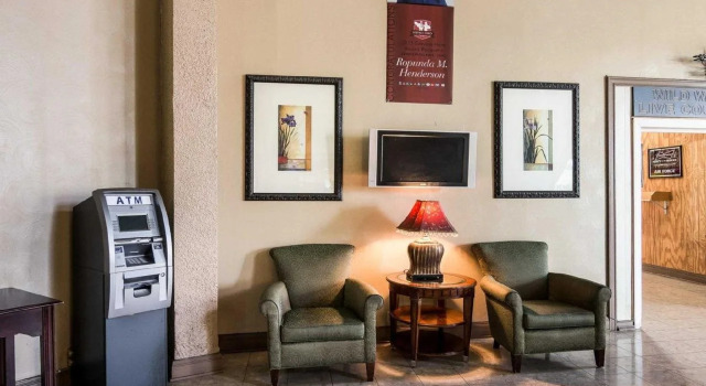 Rodeway Inn & Suites At the Casino, Забронировать Отель Отели и гостиницы Бошьер-Сити, рядом с Bossier Civic Center, Отель