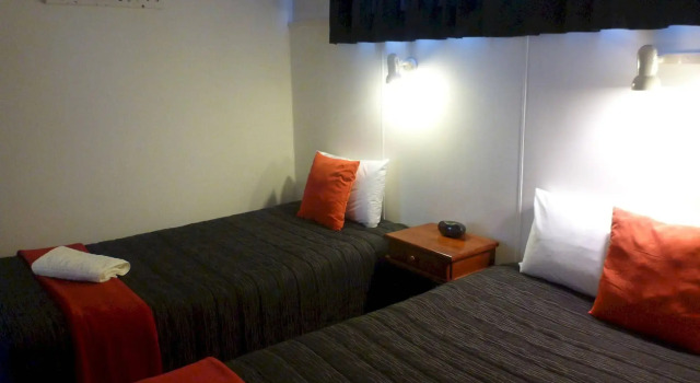 Fernleaf Motel, Забронировать Мотель Отели Озера Роторуа 3 звезды, 3*