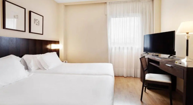 Семейный номер Standard Hotel Sercotel Tudela Bardenas