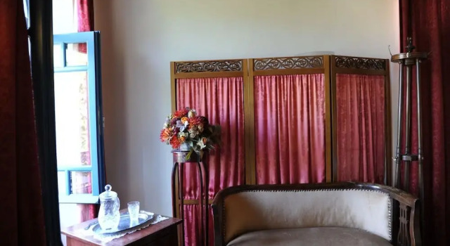 Полулюкс с балконом Villa Kynthia
