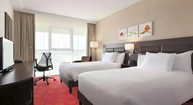 Четырёхместный номер Deluxe Hilton Garden Inn Leiden