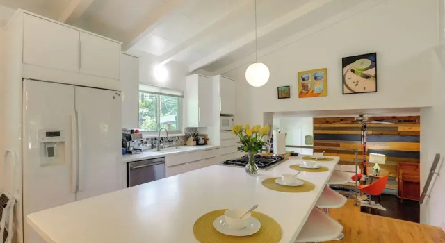 12 Mi to Denver: 'the Modern Ridge House' w/ Yard, Prenota Casa vacanze Wheat Ridge Colorado