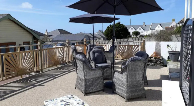 Апартаменты с 3 комнатами Meadow View Apartments are 2 and 3 bedroomed with private parking