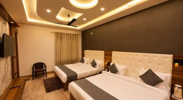 Люкс The Vrindavan Inn