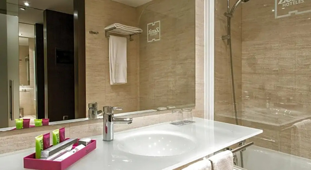 Номер Standard Hotel Zenit Pamplona